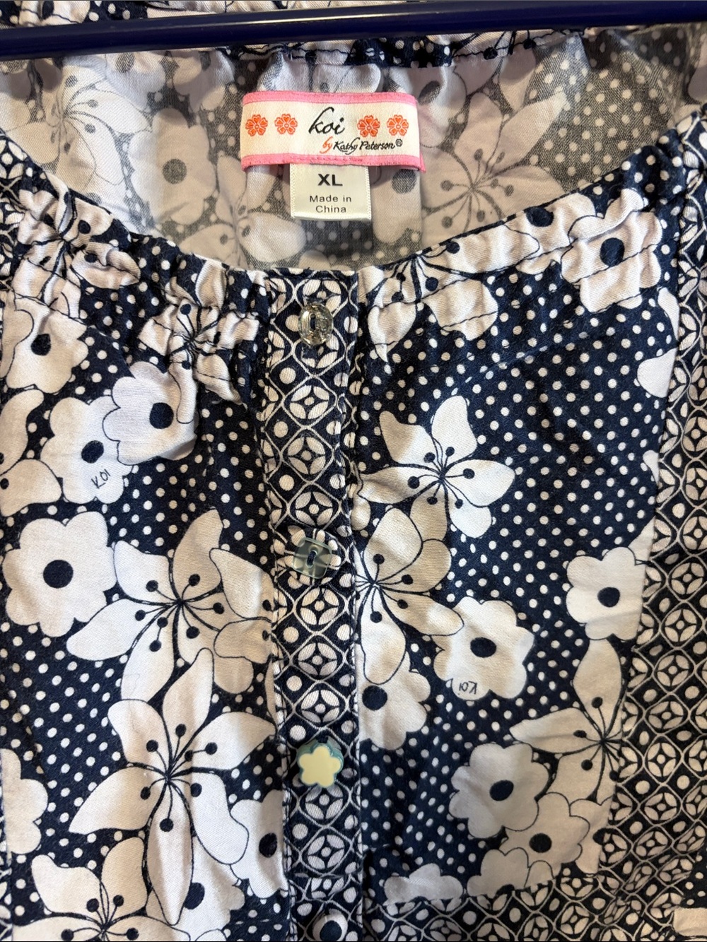 Koi by Kathy Peterson Navy and White Floral Scrub Top - Picture 3 of 5